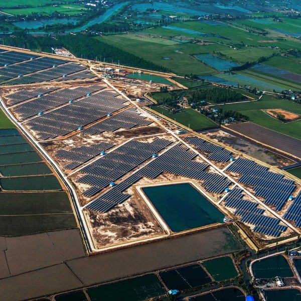 solar-energy-system-panels-power-cells-farms-PR52K9E.jpg solar-energy-system-panels-power-cells-farms-PR52K9E.jpg
